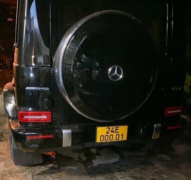 Mercedes-AMG G63 biển vàng