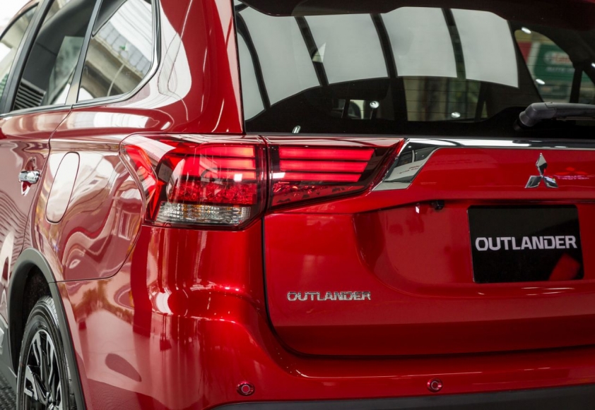 xe Outlander 2020