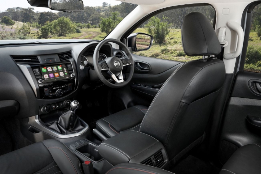 Nội thất Nissan Navara 2021