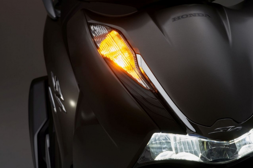 Đèn trước Honda SH 350i