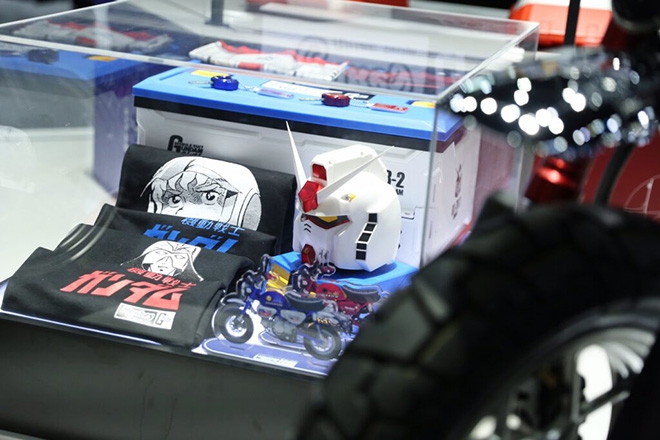 quà tặng khi mua xe Gundam Limited Edition