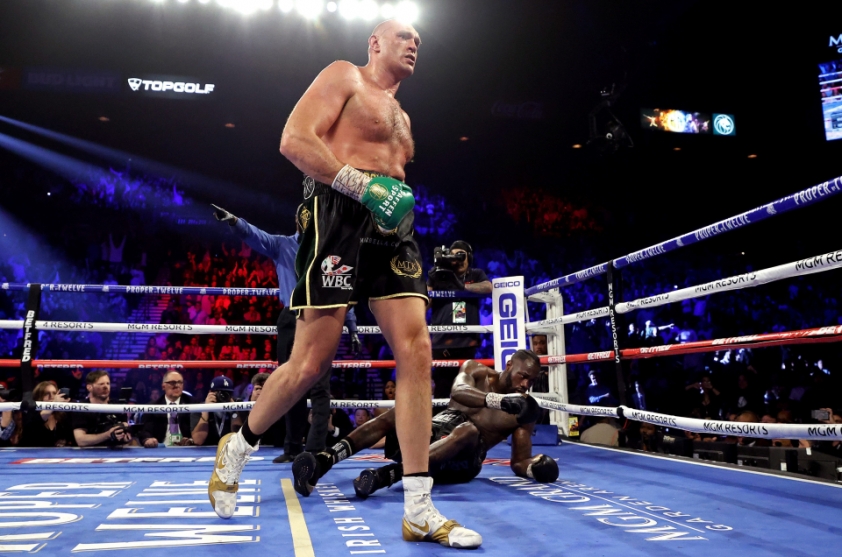Trong trận tranh tài trước đó hồi tháng 2, Tyson Fury hạ gục Deontay Wilder ở hiệp thứ bảy