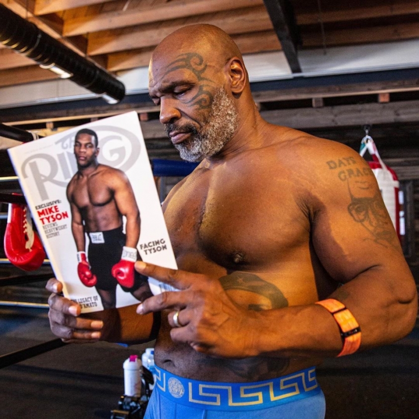 Theo Roy Jones Jr. thì mike Tyson vẫn là tay đấm đáng sợ bậc nhất