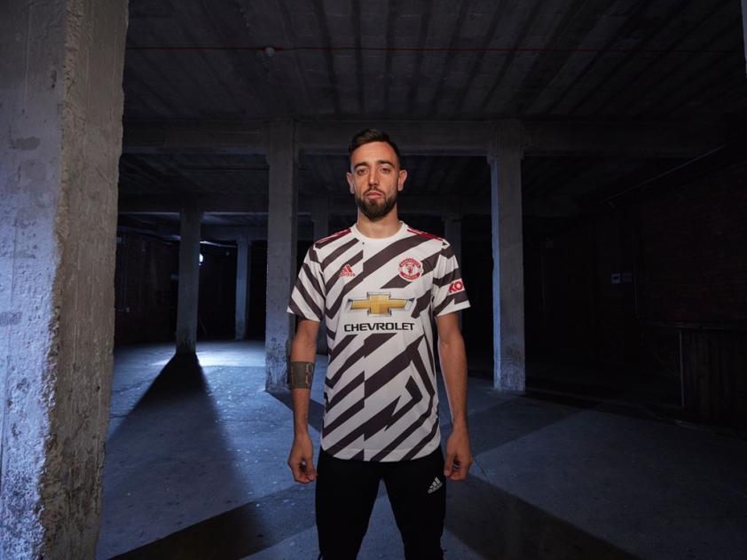 Áo đấu thứ 3 mùa giải 20/21 của Manchester United