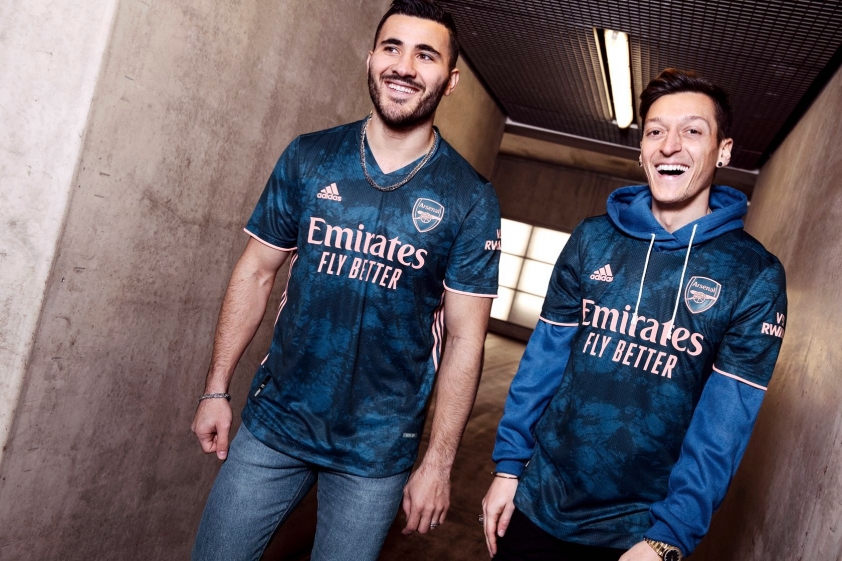Áo đấu thứ 3 của Arsenal