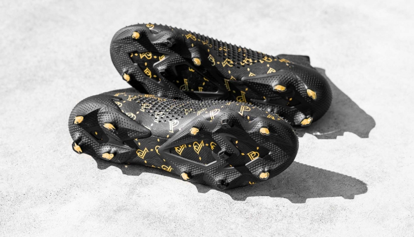 Giày đinh mới Pogba