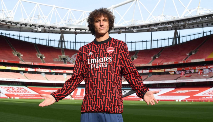 Adidas ra mắt áo tập và trước trận đấu 'lạ mắt' cho Arsenal