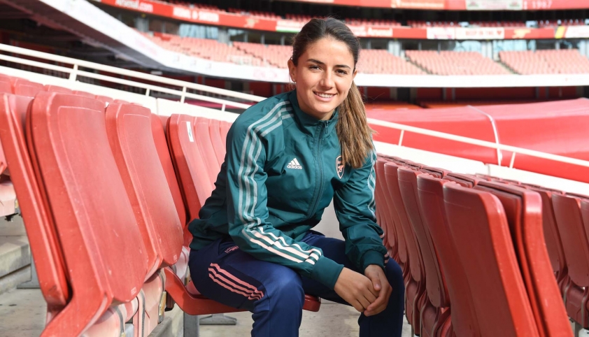 Adidas ra mắt áo tập và trước trận đấu 'lạ mắt' cho Arsenal