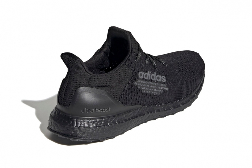 Adidas tiếp tục ra mắt phiên bản UltraBOOST DNA cùng atmos