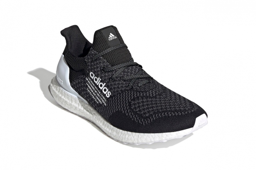 Adidas tiếp tục ra mắt phiên bản UltraBOOST DNA cùng atmos