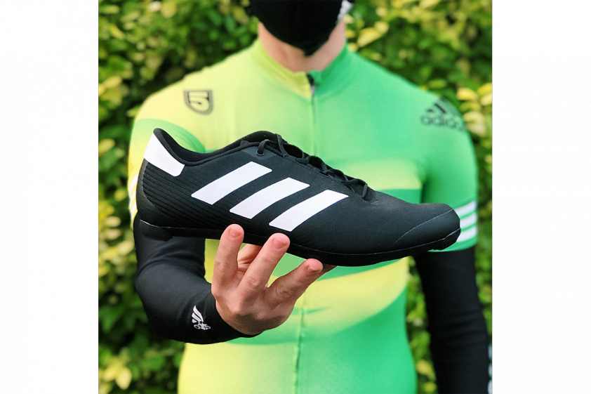 Adidas lần đầu tiên ra mắt giày đạp xe sau 15 năm