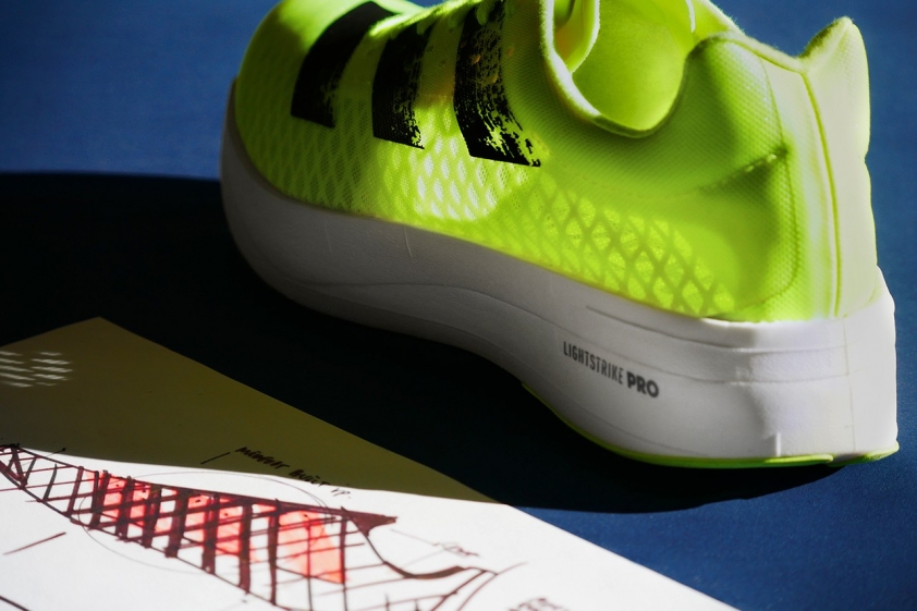 Adidas Adios Adizero phá KLTG mới.