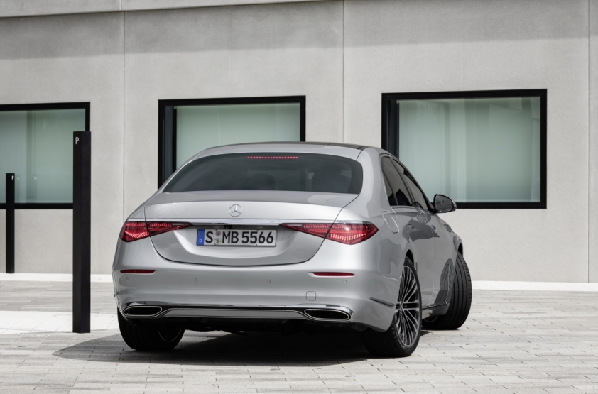 Mercedes-Benz S-Class 2021 có khả năng đánh lái bánh sau Ảnh 2