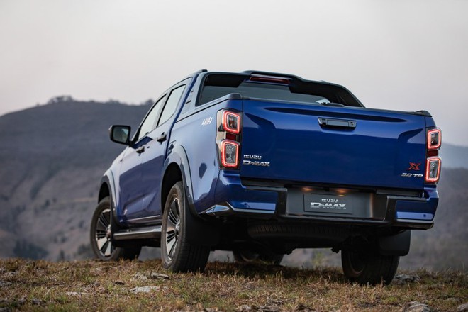 Xe Isuzu D-Max