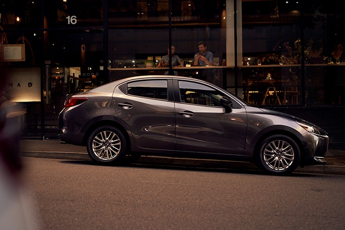 Mazda 2 2020 nhập khẩu được ưu đãi 50% phí trước bạ khi về VN Ảnh 1
