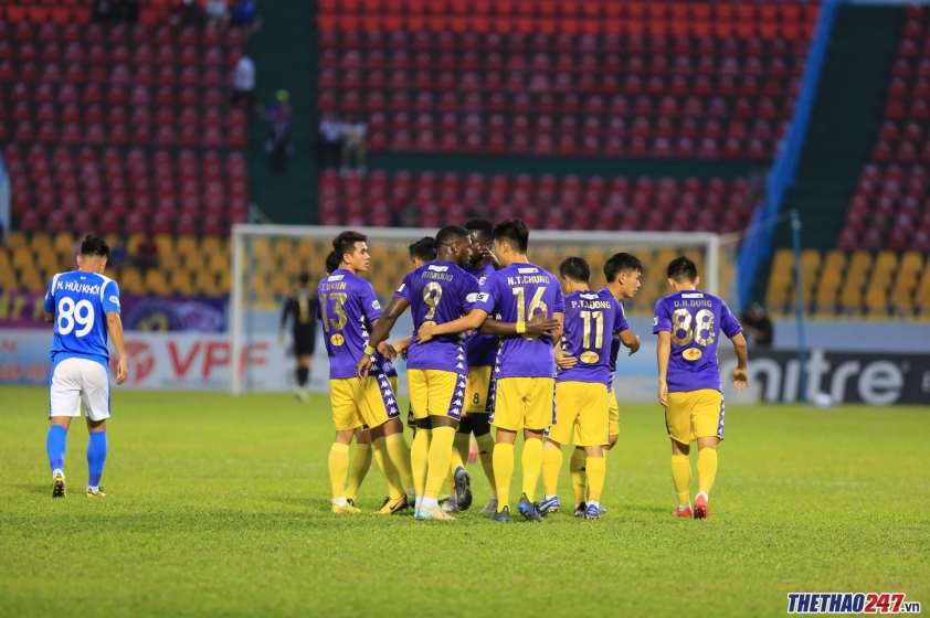 Trực tiếp Than Quảng Ninh 0-4 Hà Nội: Cú đúp của Rimario Ảnh 1