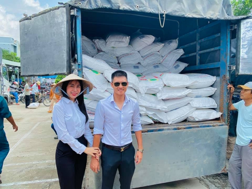 Công Vinh xót xa đăng ảnh Thủy Tiên bệnh, phải truyền nước Ảnh 1