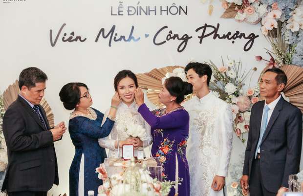 Bố mẹ Công Phượng không thể tham dự lễ cưới ở Phú Quốc Ảnh 1