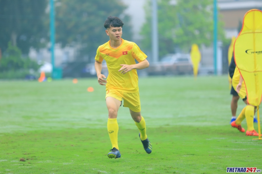HLV Troussier: 'Tôi sẽ tạm hài lòng nếu nằm trong top 4 ĐNA' Ảnh 1