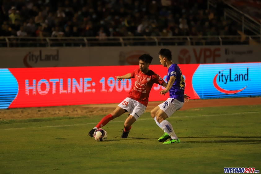 Lee Nguyễn mờ nhạt trong ngày TP. HCM thua đau Hà Nội Ảnh 7