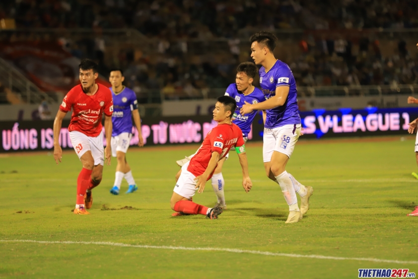 Lee Nguyễn mờ nhạt trong ngày TP. HCM thua đau Hà Nội Ảnh 10