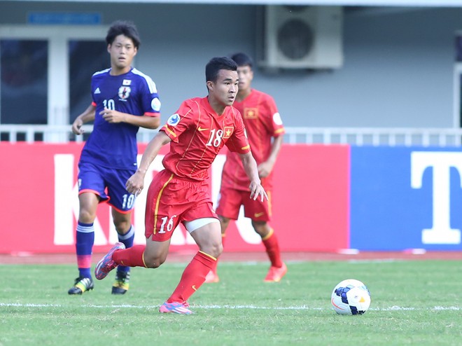 Hoàng Thanh Tùng là cựu tuyển thủ U19 Việt Nam cùng lứa với Công Phượng, Tuấn Anh, Xuân Trường,...