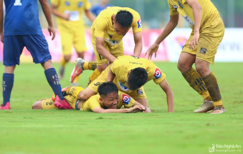 Thắng đậm Phú Yên, U17 SLNA đã giành vé vào bán kết sớm Ảnh: Báo Nghệ An
