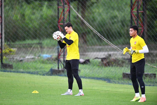 Đặng Văn Lâm đang trở lại với phong độ cao trong màu áo Muangthong United