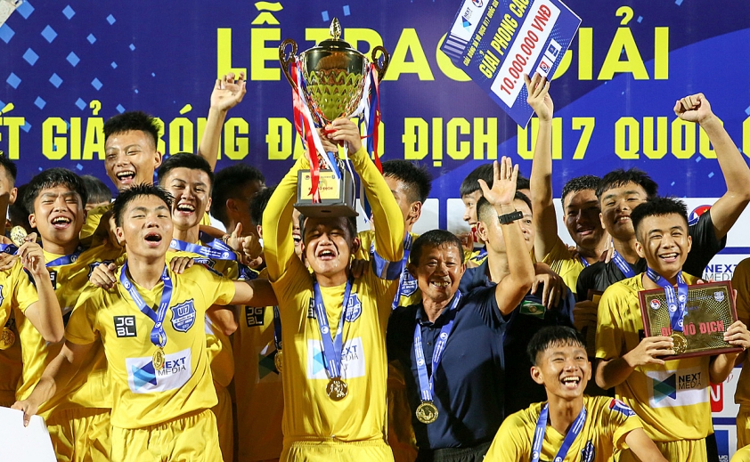 Dù là nhà vô địch U17 QG nhưng chỉ có 4 cầu thủ U17 SLNA có tên trong danh sách tập trung Đội tuyển U17 Việt Nam