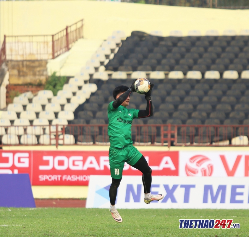 Văn Hoàng có màn trình diễn ấn tượng trong màu áo SLNA ở V.League 2020