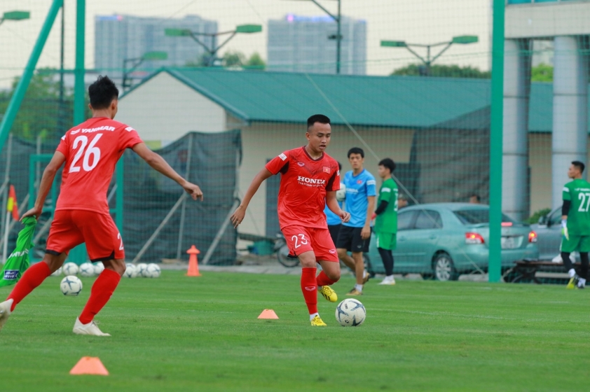 Mai Sỹ Hoàng nhiều khả năng sẽ được lựa chọn thay thế Đoàn Văn Hậu ở U22 Việt Nam