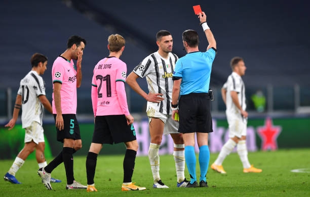 Messi tỏa sáng, Barcelona đè bẹp Juventus trên sân nhà Ảnh 1