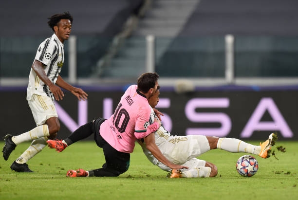 Trực tiếp Juventus 0-1 Barcelona: Ansu Fati vào sân Ảnh 1