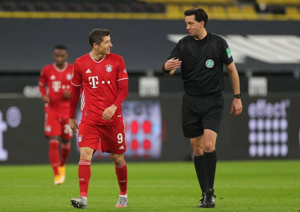 Trực tiếp Dortmund 0-0 Bayern Munich: Ăn miếng trả miếng Ảnh 1