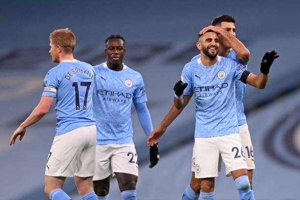 Man City giành trọn 3 điểm trong cơn mưa bàn thắng Ảnh 1