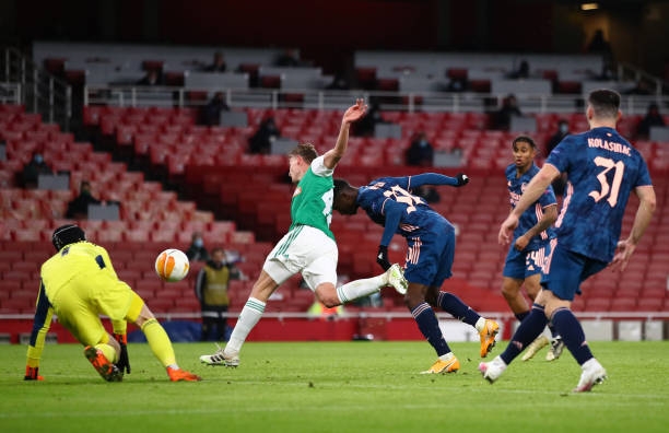 Trực tiếp Arsenal 3-0 Rapid Wien: Đội chủ nhà chơi lấn lướt Ảnh 1