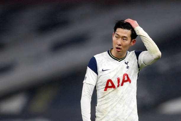 Tottenham bị cầm chân bởi đội bóng thuộc nhóm cầm đèn đỏ Ảnh 1