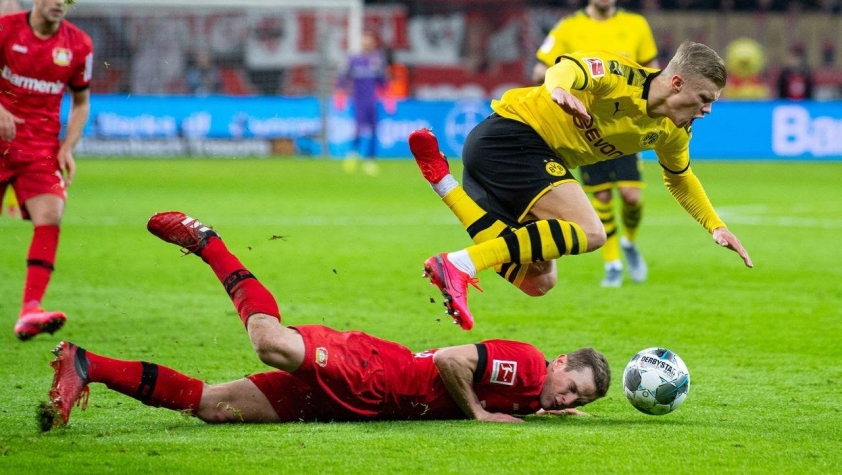 Lịch thi đấu Bundesliga vòng 17: Bayern dễ thở, Dortmund gặp khó Ảnh 1