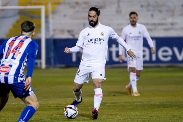 Real Madrid bất ngờ gục ngã trước đội bóng 'tí hon' Ảnh 1
