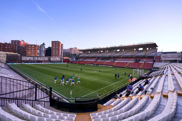 Trực tiếp Rayo Vallecano 0-0 Barca: Thế trận chặt chẽ Ảnh 1