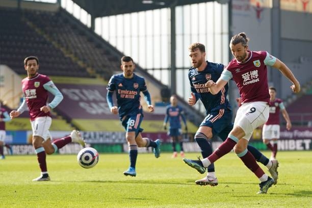 Arsenal đánh rơi chiến thắng với sai lầm tai hại của Xhaka Ảnh 1