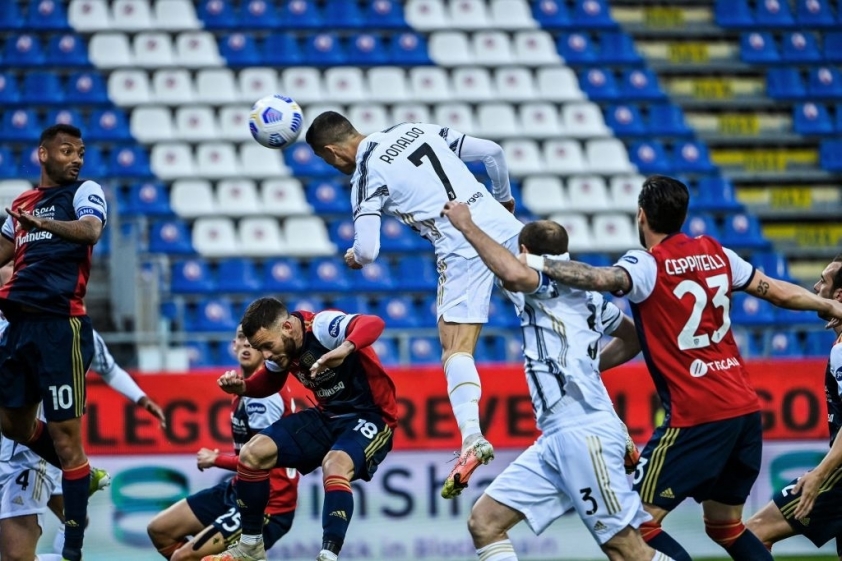 Trực tiếp Cagliari 0-1 Juventus: Thế trận giằng co Ảnh 1