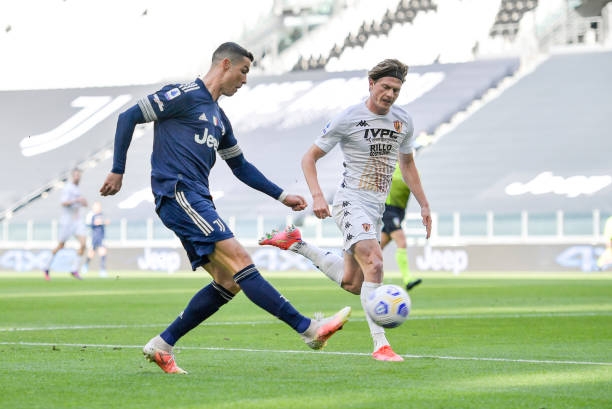 Ronaldo im tiếng, Juventus nhận thất bại cay đắng trên sân nhà Ảnh 1