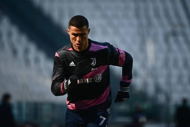 Trực tiếp Juventus 0-0 Benevento: Ronaldo - Morata lĩnh xướng hàng công Ảnh 1