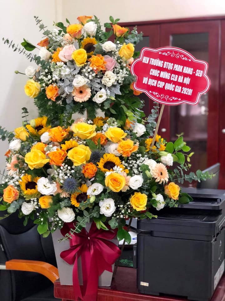Quang Hải và đồng đội nhận món quà đặc biệt từ HLV Park Hang Seo Ảnh 1