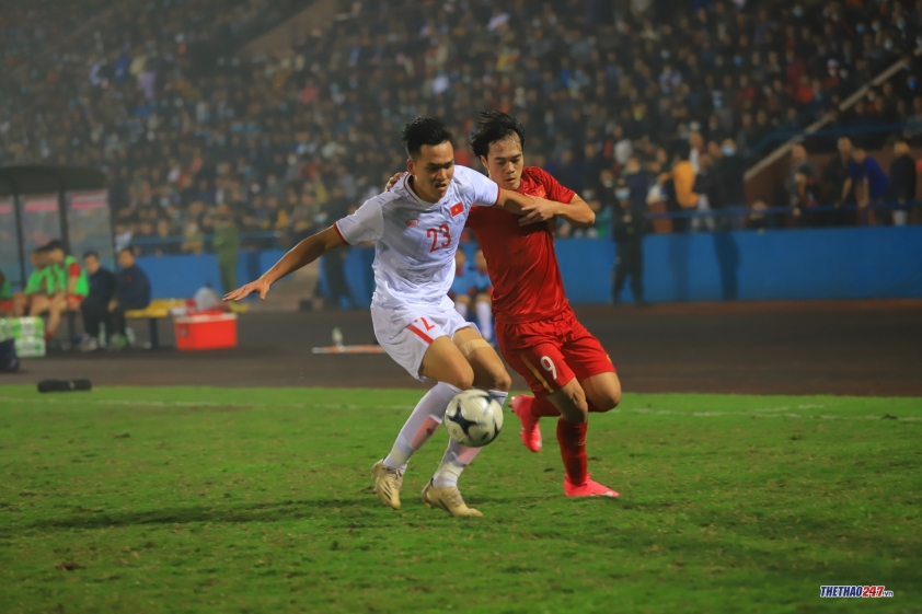 Văn Toàn, Tuấn Anh 'chào thua' trước kỹ năng phòng thủ của đàn em U22 Ảnh 7