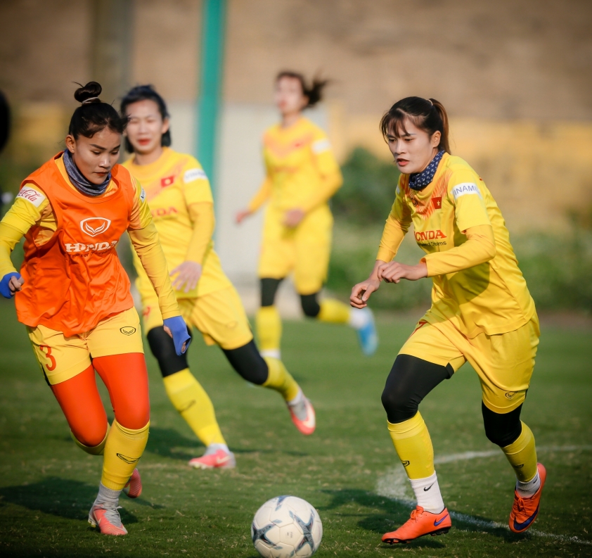 ĐT nữ Việt Nam đá giao hữu với đội U23 nam SEA Games 23 Ảnh 1
