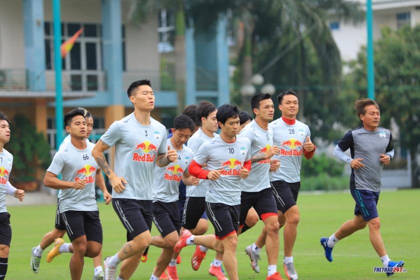 Xuân Trường 'đối đầu' với Kim Dong Su trên sân tập của HAGL Ảnh 5