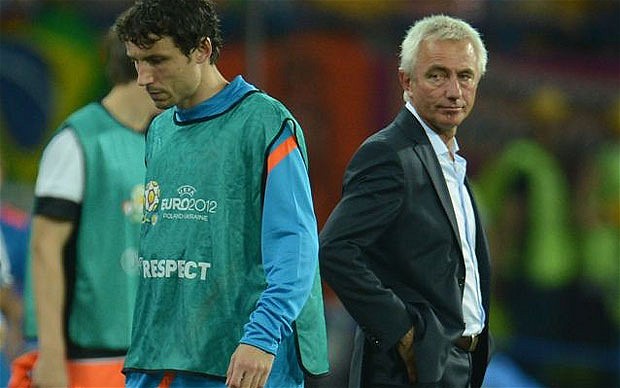 Bert van Marwijk, Mark van Bommel, UAE, Việt Nam, bayern munich, Việt Nam vs UAE
