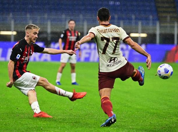 Trực tiếp AC Milan 3-3 Roma: Ibrahimovic tiên phong Ảnh 1